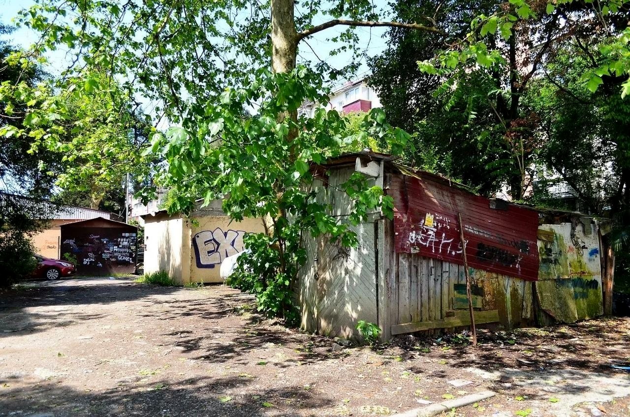 Депутат ЗСК Виктор Тепляков посетил микрорайон Гагаринский в Сочи